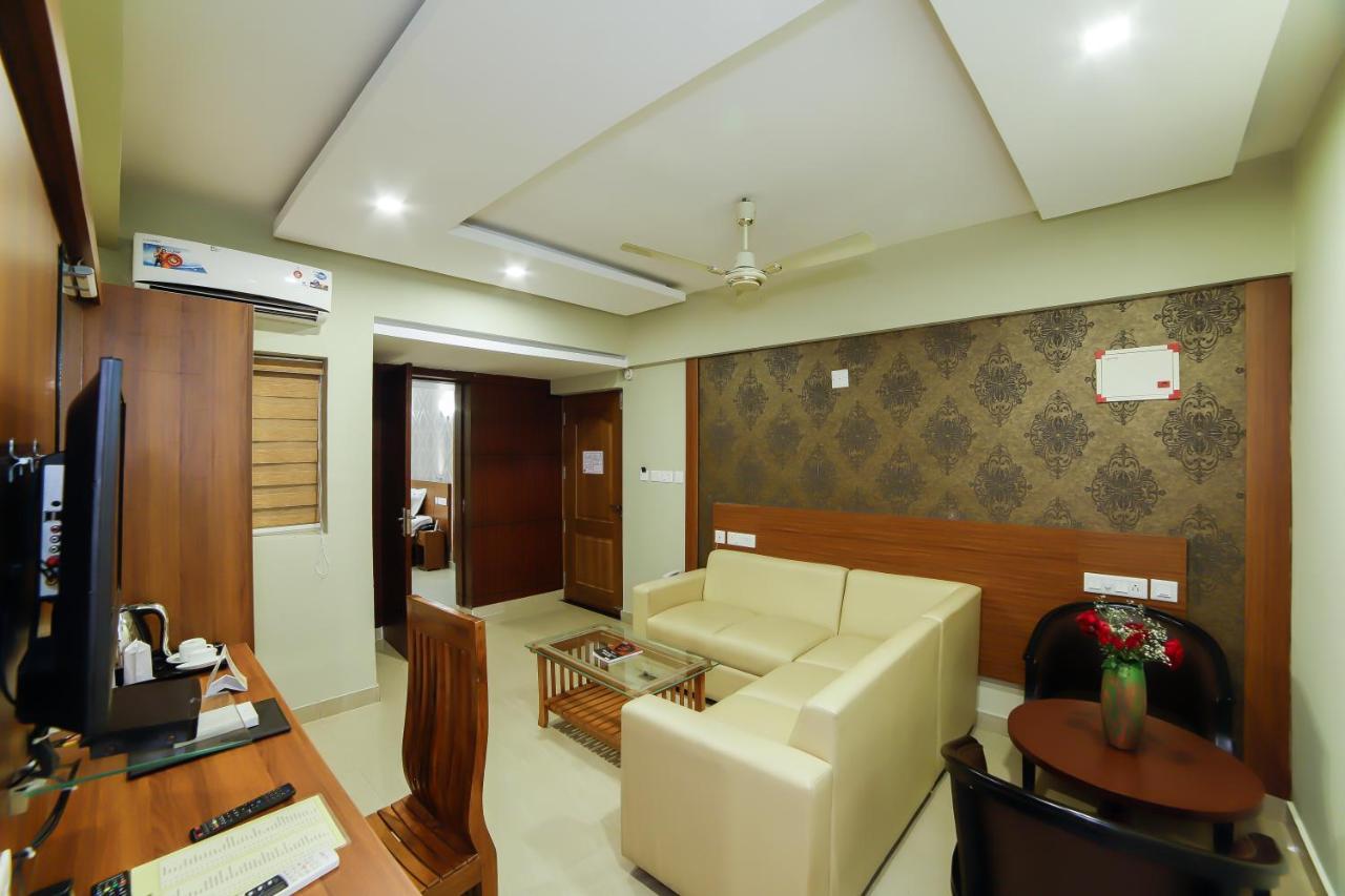 Sreepathi Indraprastha Hotel Guruvayur Exterior photo